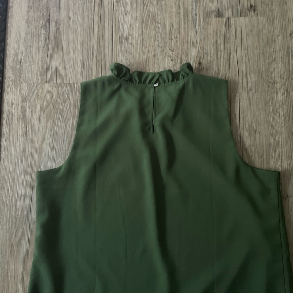 J.Crew Ruffle Neck Sleeveless Blouse Olive Green Keyhole Back Tank Top - Picture 6 of 8